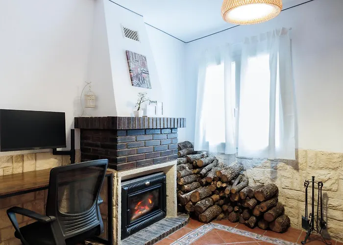 La Casita De La Gula At 2 Llaves Holiday home *